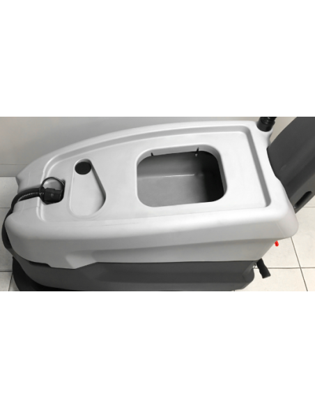 Fregadora profesional Dynamic 45E operador apeado